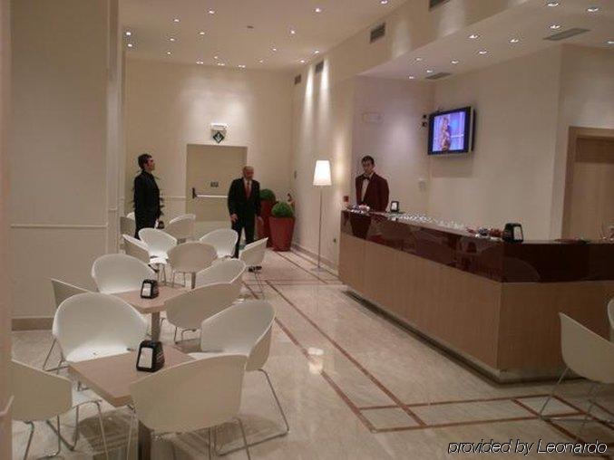 Grand Hotel Yachting Palace Рипосто Интерьер фото