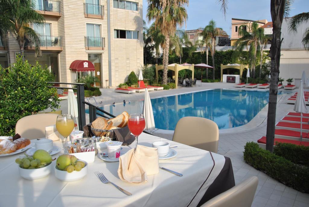 Grand Hotel Yachting Palace Рипосто Экстерьер фото